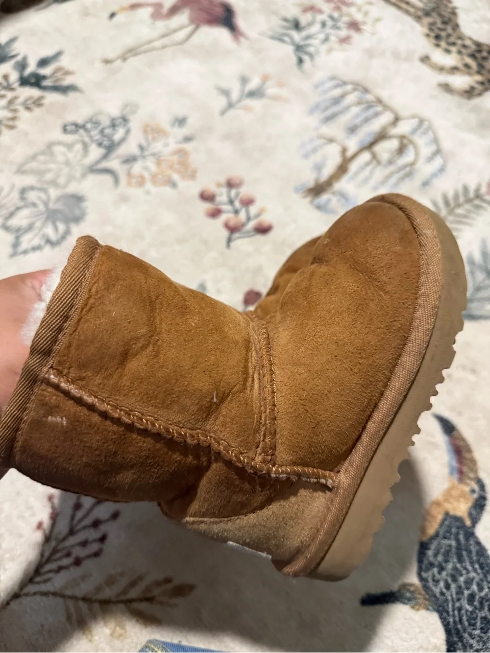 Ugg Chestnut Suede Shearling-Lined Kids Boots size 7